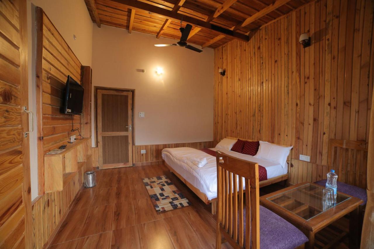 Homestay The Wooden Umbrella Near Kaichi Dhaam *
