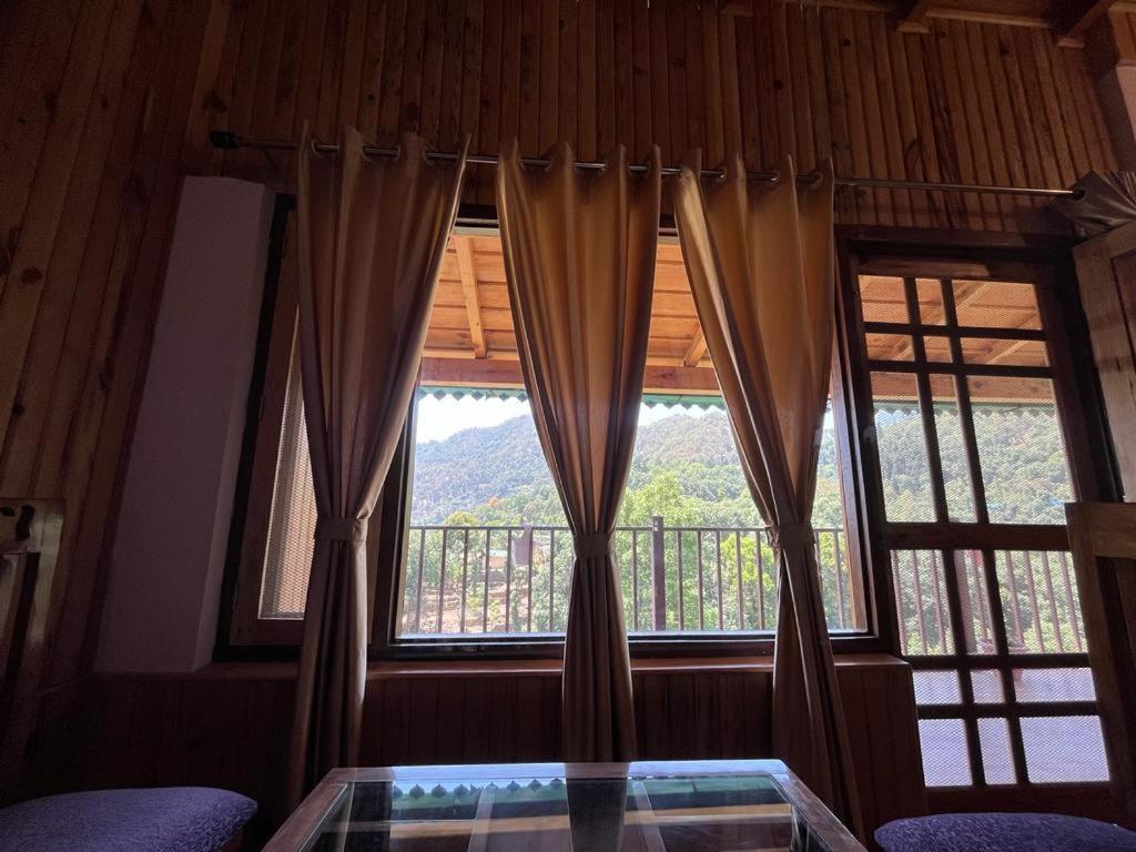 Homestay The Wooden Umbrella Near Kaichi Dhaam